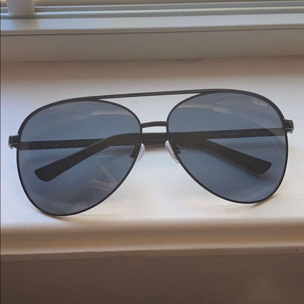 Quay Australia Vivienne Aviators